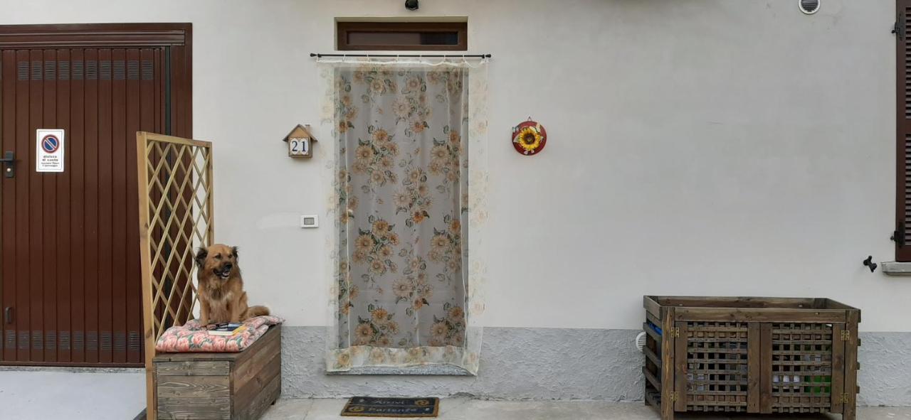 Un Letto Nel Cortile Apartment Bereguardo Exterior foto